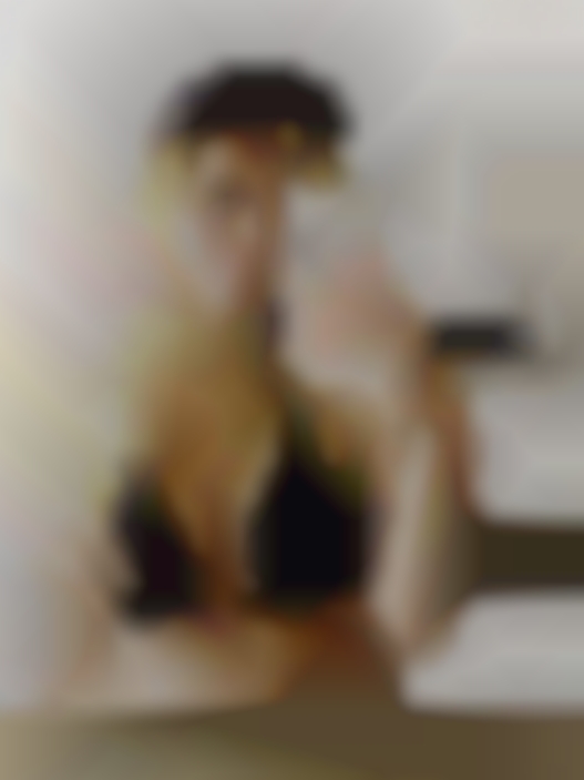 Horneyhousewifes fuck swinger by honour.